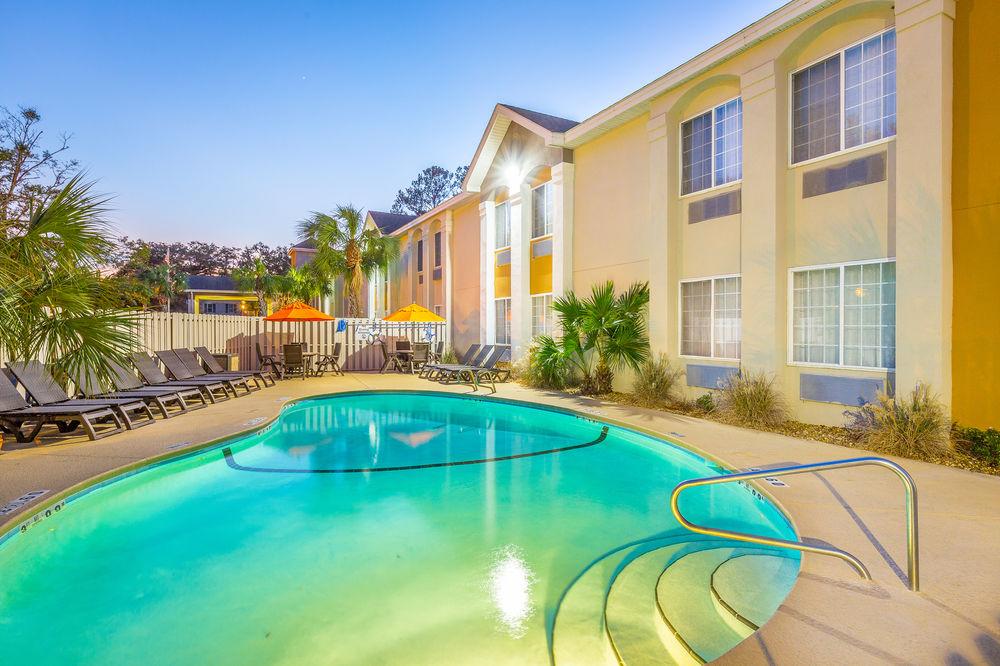 Holiday Inn Express Saint Simons Island By Ihg St. Simons Island Bagian luar foto