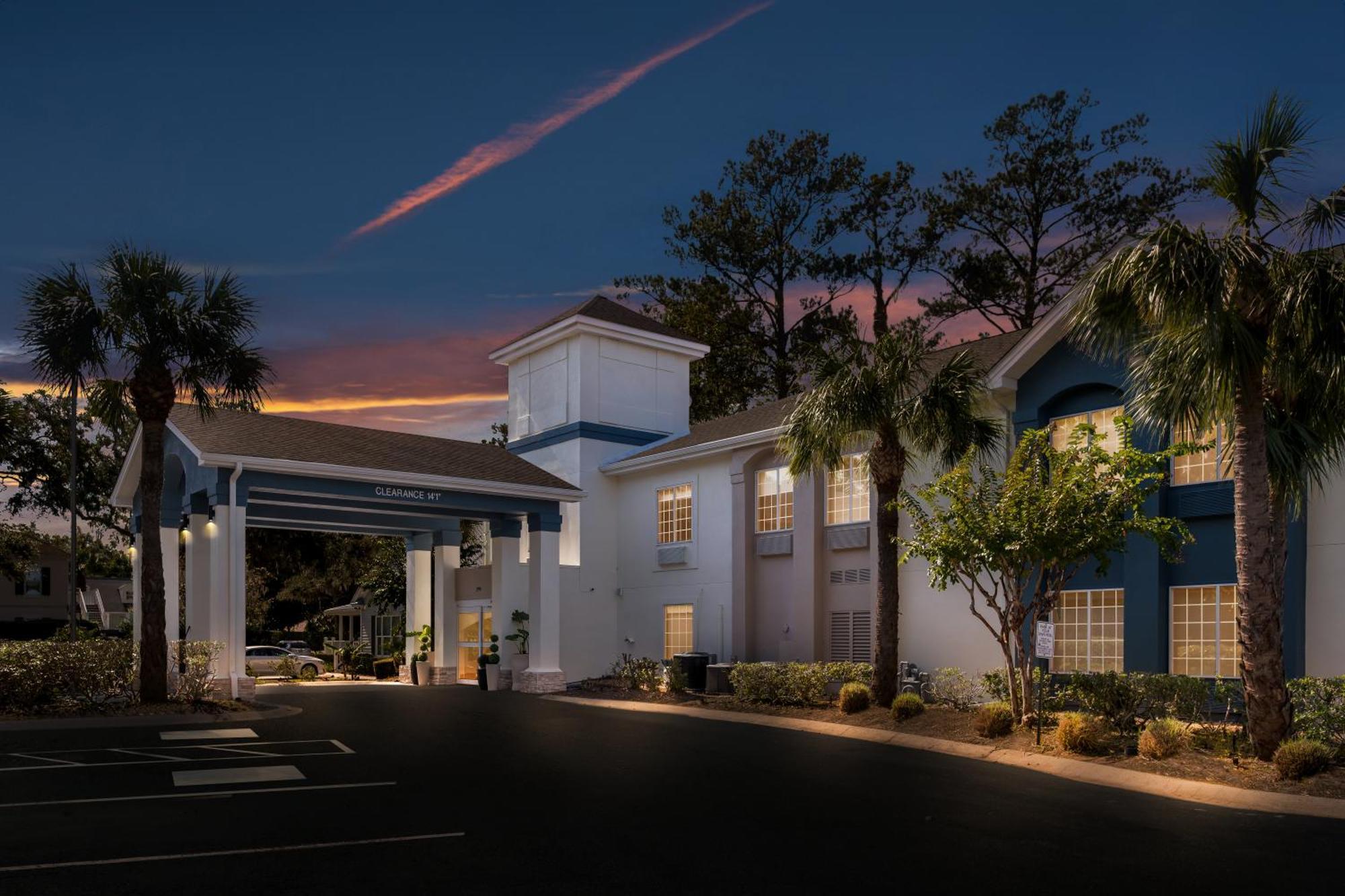 Holiday Inn Express Saint Simons Island By Ihg St. Simons Island Bagian luar foto