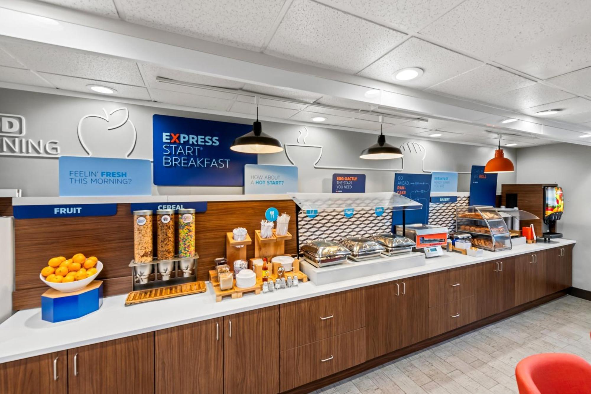 Holiday Inn Express Saint Simons Island By Ihg St. Simons Island Bagian luar foto