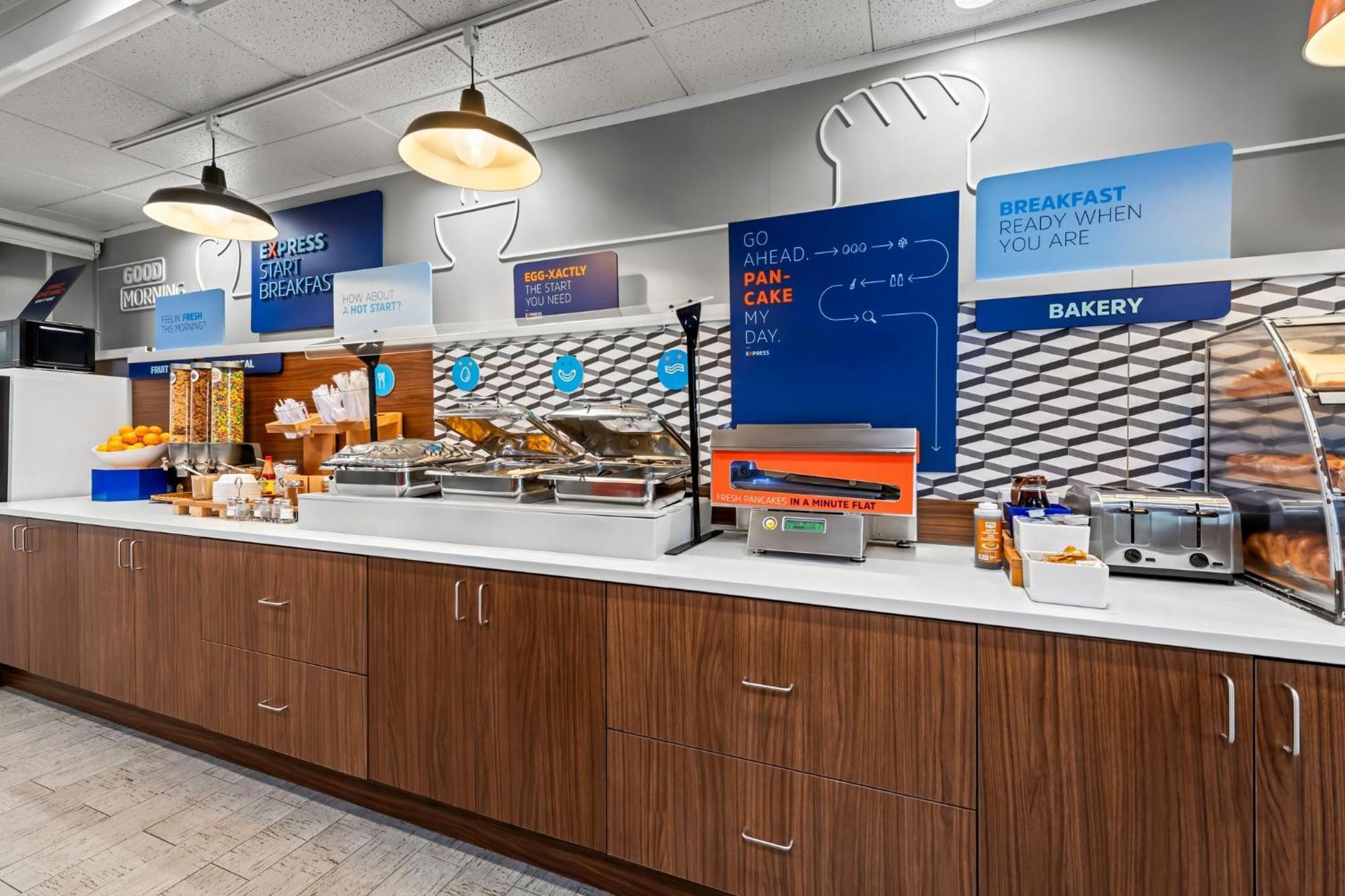 Holiday Inn Express Saint Simons Island By Ihg St. Simons Island Bagian luar foto