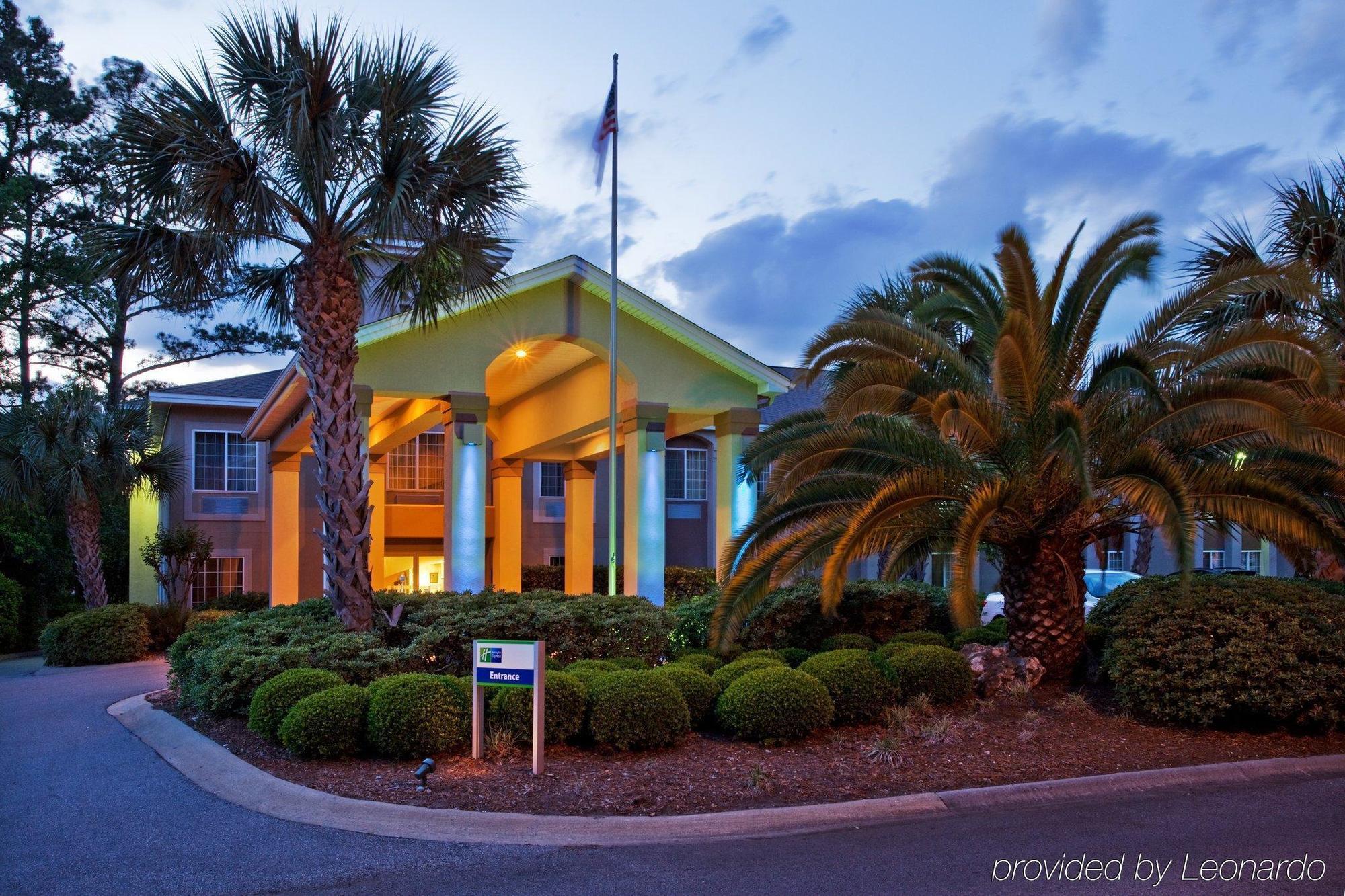 Holiday Inn Express Saint Simons Island By Ihg St. Simons Island Bagian luar foto
