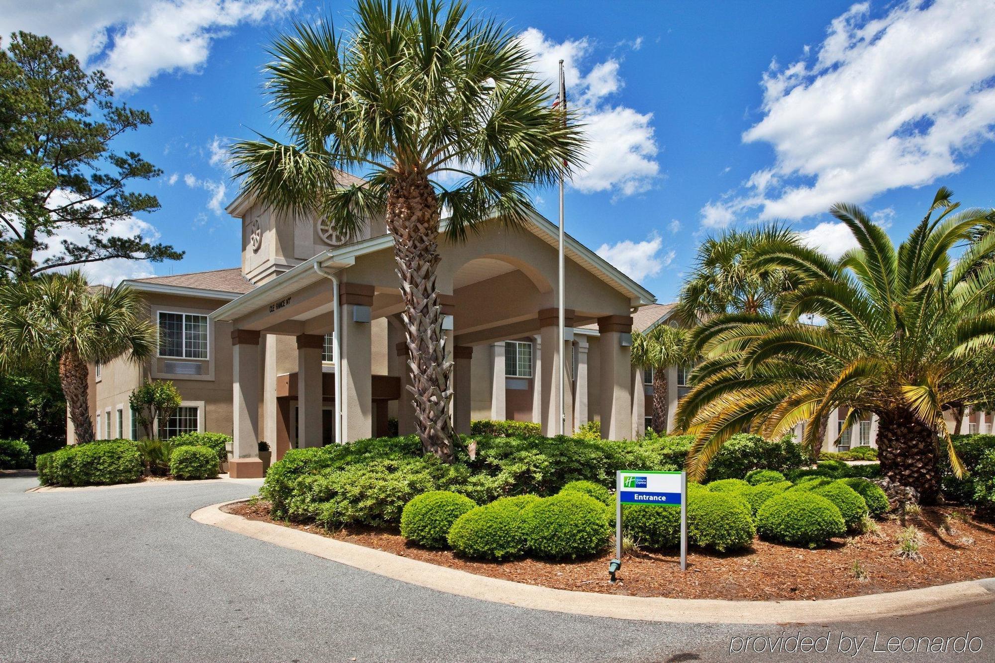 Holiday Inn Express Saint Simons Island By Ihg St. Simons Island Bagian luar foto