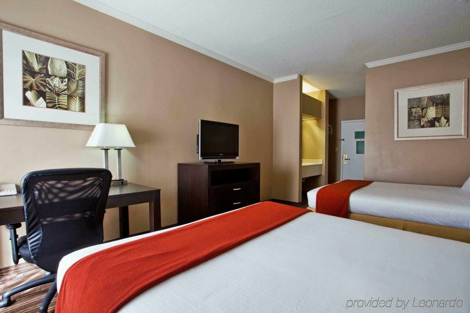 Holiday Inn Express Saint Simons Island By Ihg St. Simons Island Bagian luar foto